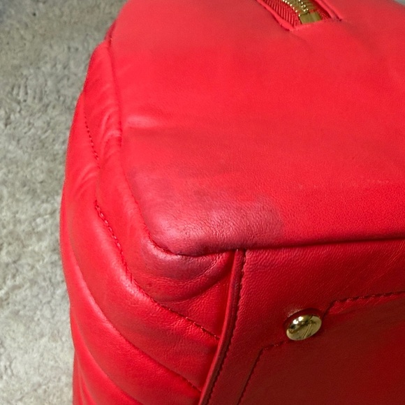 Rare Hendri Bendel Red Quilted Satchel - Picture 7 of 16
